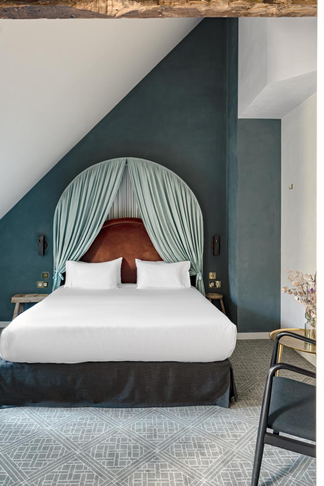 Grands Boulevards Experimental Hotel